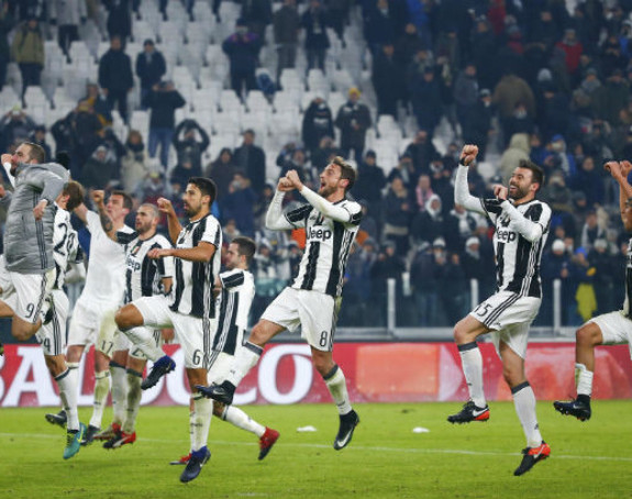 Komentar: Igraj fudbal - budi Juventino...!