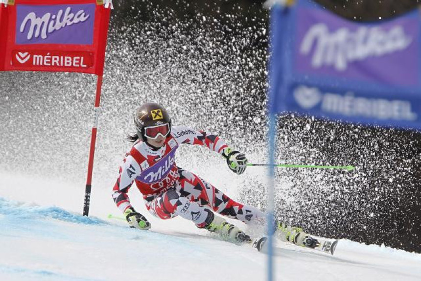 Val D'Izer: Ani Fajt superveleslalom