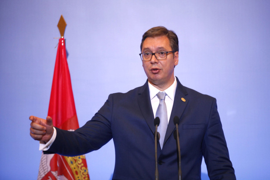 Vučić odlikovao Vitalija Čurkina