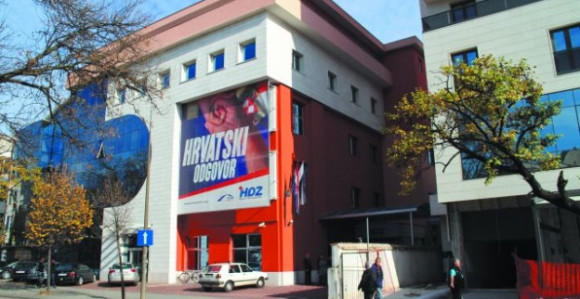 Protesti ispred zgrade HDZ-a