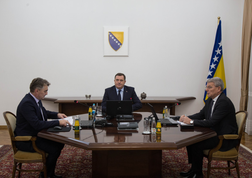 Predsjedništvo: Smjena ambasadora