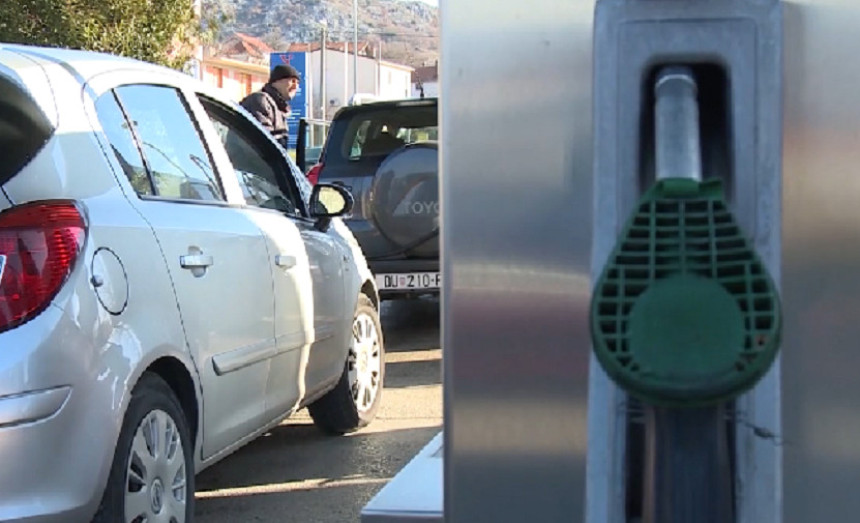 Hrvati masovno po gorivo dolaze u BiH