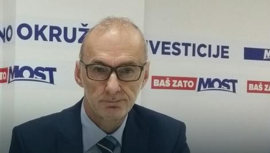 Prezime Roje Promijenio