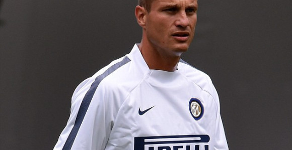 Zvanično: Vidić raskinuo sa Interom!