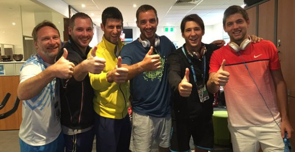 Братска подршка повређеном Зикију...