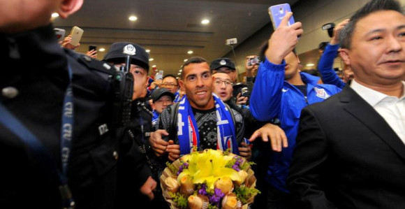 Video - Kad Kinezi polude: Kakav doček za Teveza u Šangaju!