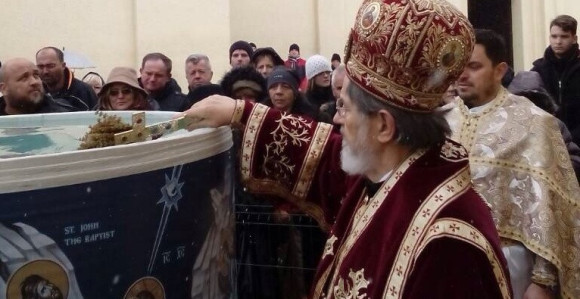 Sveta vodica zamjena za pričešće