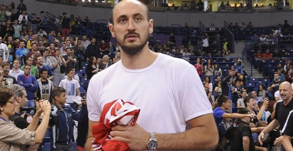 Nenad Krstić pojačava Partizan!