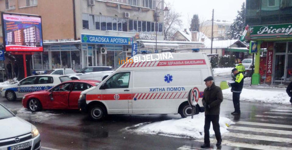 Bijeljina: Hitna učestvovala u udesu