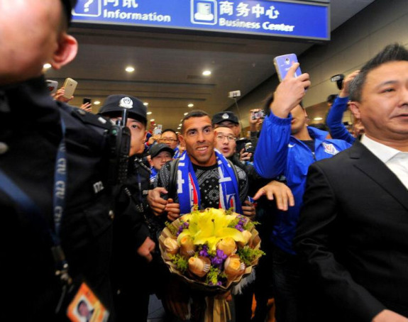 Video - Kad Kinezi polude: Kakav doček za Teveza u Šangaju!