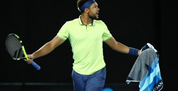 Video: Conga htio da se bije, ali mu sudija nije dao!