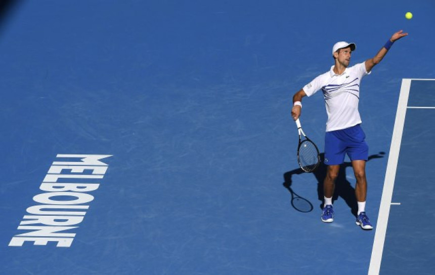 Novak opet uvučen u politiku!