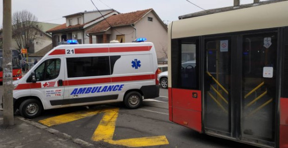 Žena preminula u autobusu