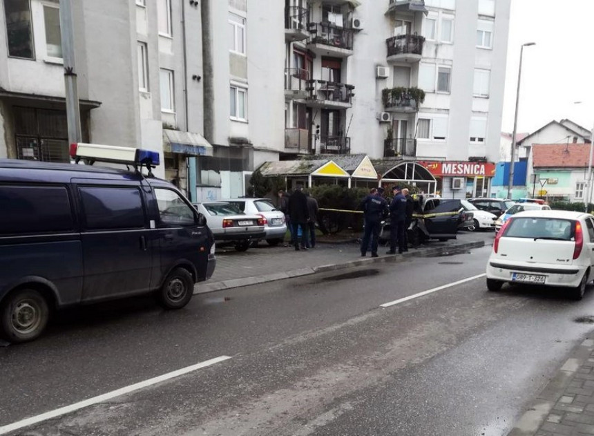 Izgorio džip u centru Bijeljine