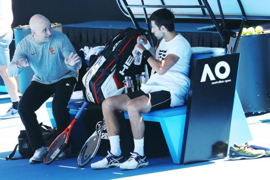 Agasi: I dalje odbijam bilo kakav novac od Novaka!