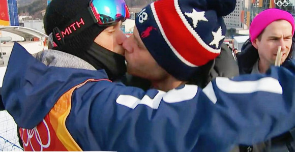 Gej poljubac pred kamerama na ZOI!