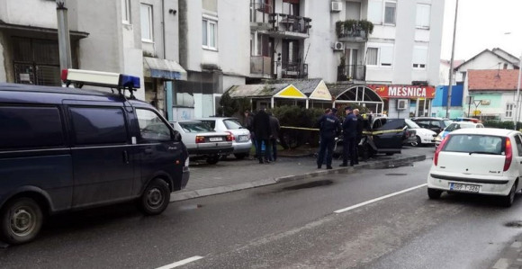 Izgorio džip u centru Bijeljine