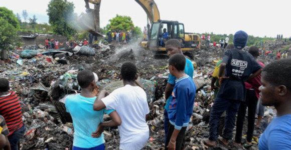 Đubre zatrpalo kuće, 17 mrtvih