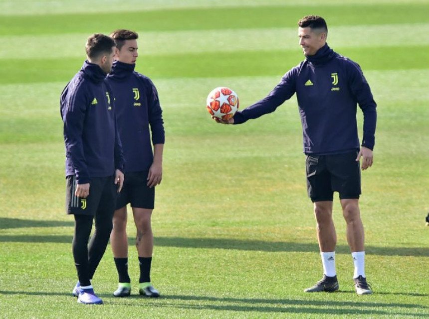 Ronaldo ne može sam da osvoji LŠ - igra Dibala!