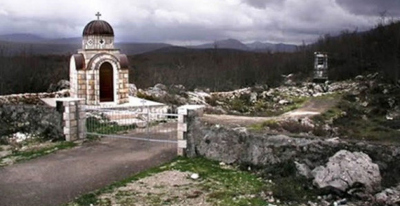 Hrvat popravio srpsko znamenje 