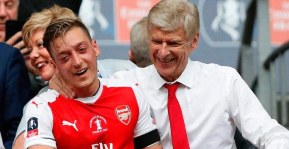 Da li je 350.000 funti sedmično previše za Ozila?