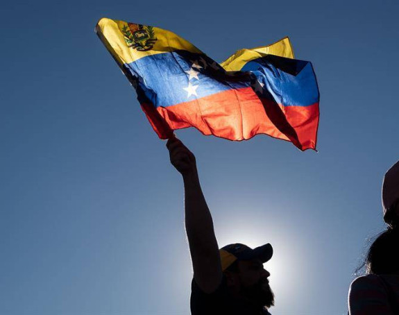 Maduro: Stiže pomoć iz Rusije