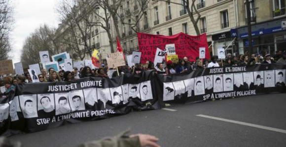 Haos u Parizu: Ima povrijeđenih