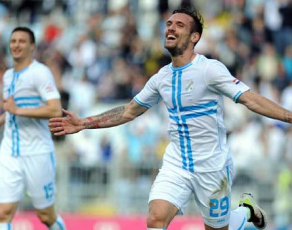 Video: Bivšeg Zvezdaša, Marka Vešovića, slave kao heroja u Rijeci!