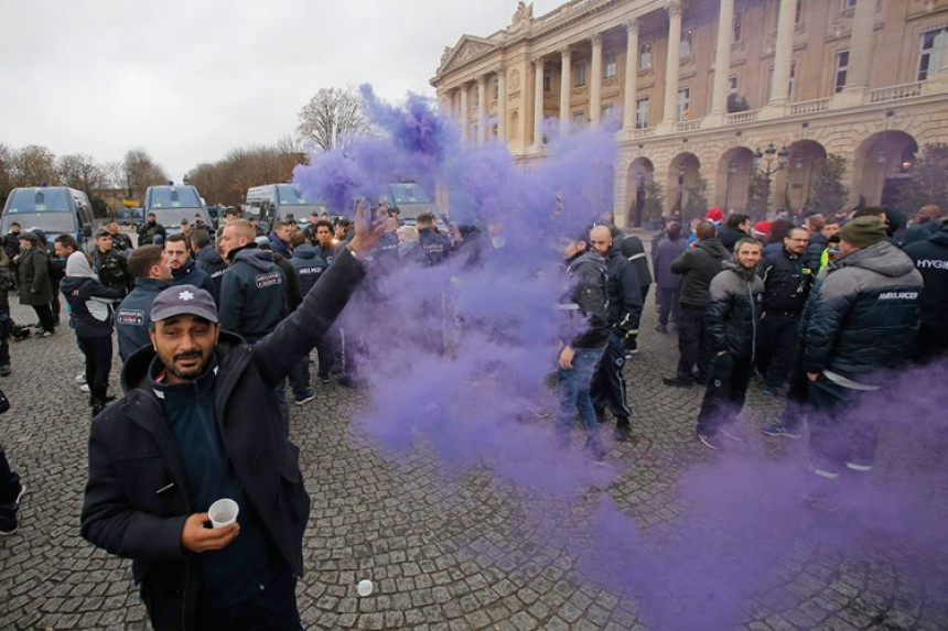 Zabrana protesta ''žutih prsluka''