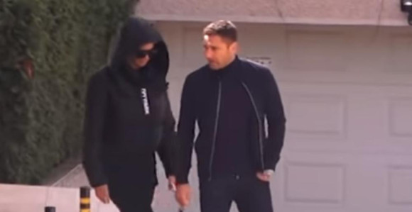 Jelena i Duško kod nove kuće 