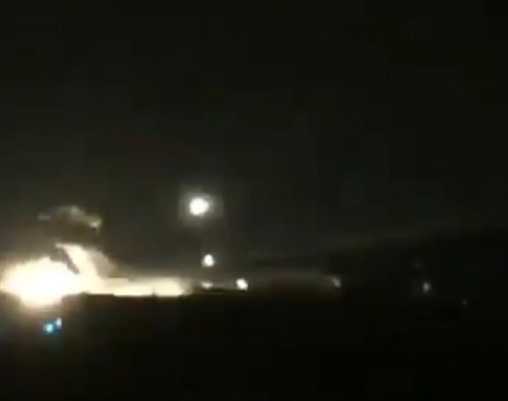 Zapalio se avion pri slijetanju