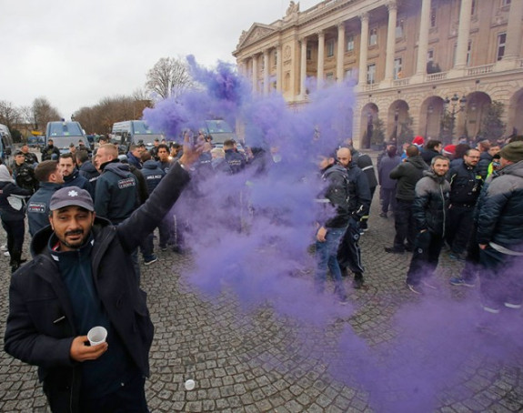 Zabrana protesta ''žutih prsluka''