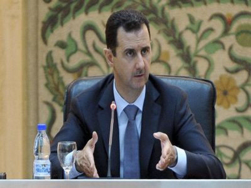 Asad: Neću napustiti vlast 