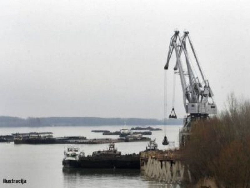 Гусари харају: Напали и опљачкали хрватски брод код Обреновца!