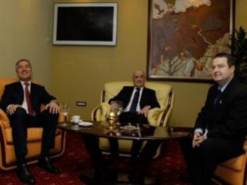 Đukanović, Dačić i Bevanda na samitu u Bečićima