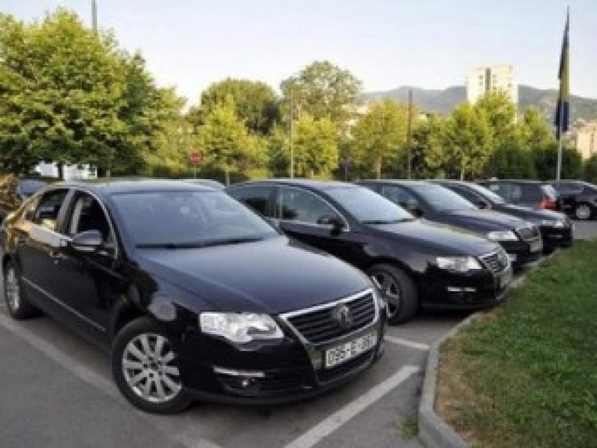 Министарство иностраних послова БиХ продаје 14 возила