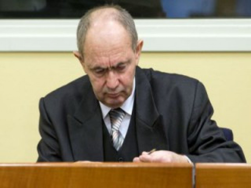 Толимиру одобрена жалба за свједочење Караџићу