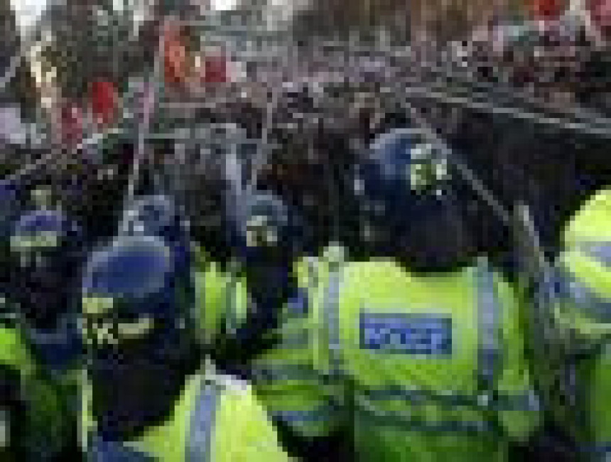 Распоређено додатних 1.200 полицајаца на улицама Лондона