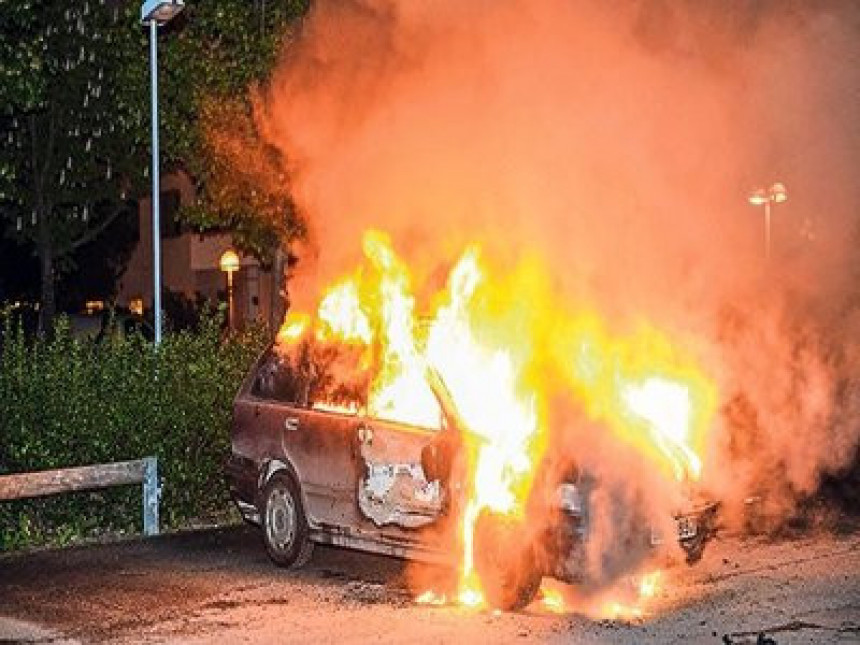 Švedska: Zapaljena škola, vrtić i policijska stanica