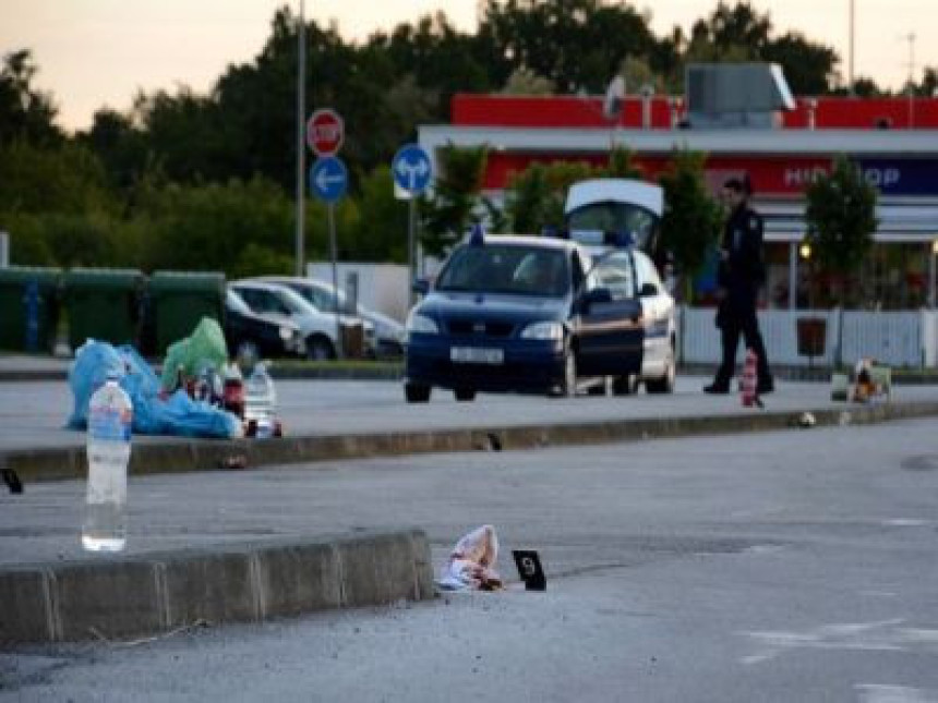 Masovna tuča navijača Hajduka i Rijeke 