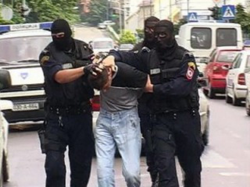 Sedam uhapšenih - vođe u bjekstvu