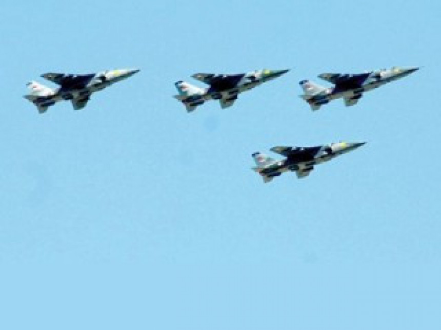 Српски авиони "напали" Румунију