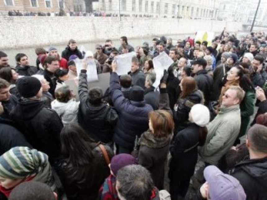 Radnici izlaze na ulice