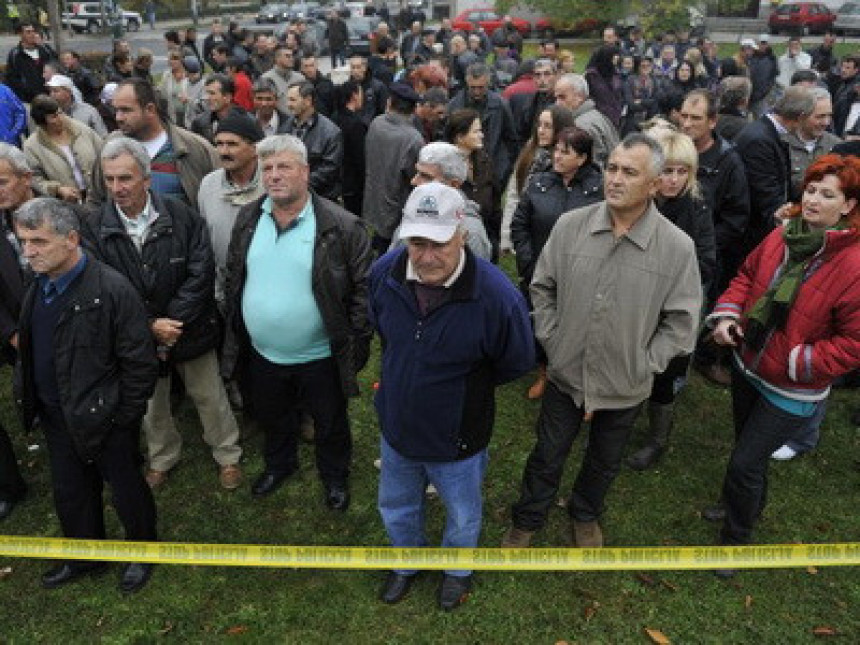 Protest “Nećemo biti robovi”