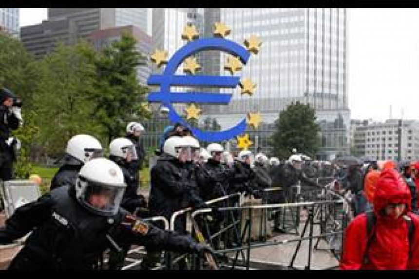 Блокиран улаз у Европску централну банку