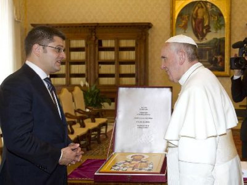 Јеремић поклонио папи икону 