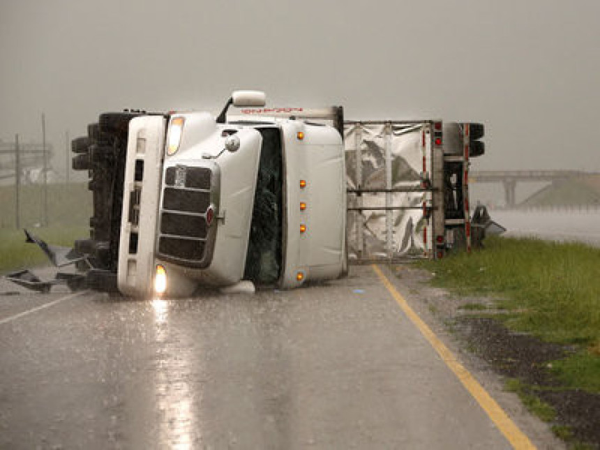 SAD: Novi tornado odnio pet života