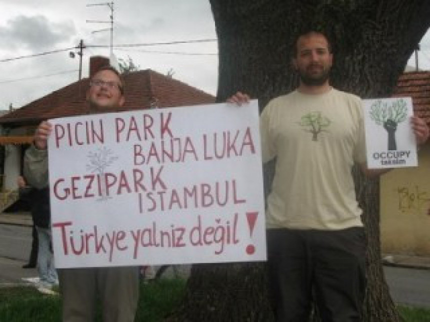 Подршка из Бањалуке демонстрантима у Турској
