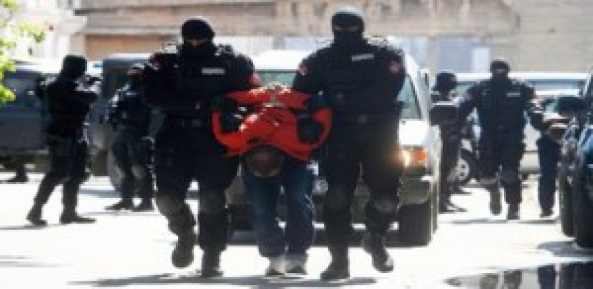 Протест Албанаца у Бујановцу због хапшења сународника