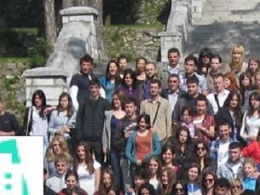 Studenti sa Pala pišu Dodiku: Nas ste zaboravili!